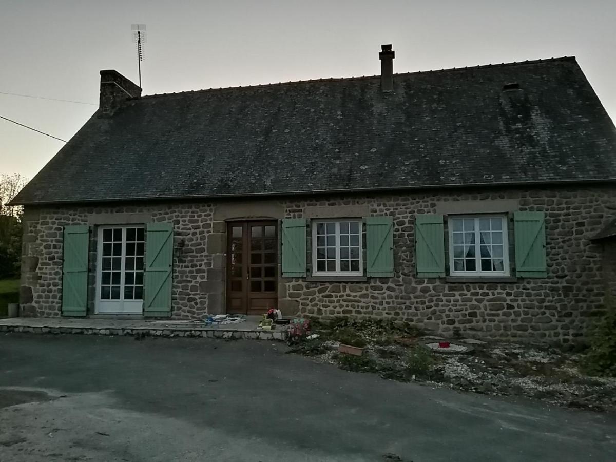 Gite De La Vairie Larchamp Bagian luar foto